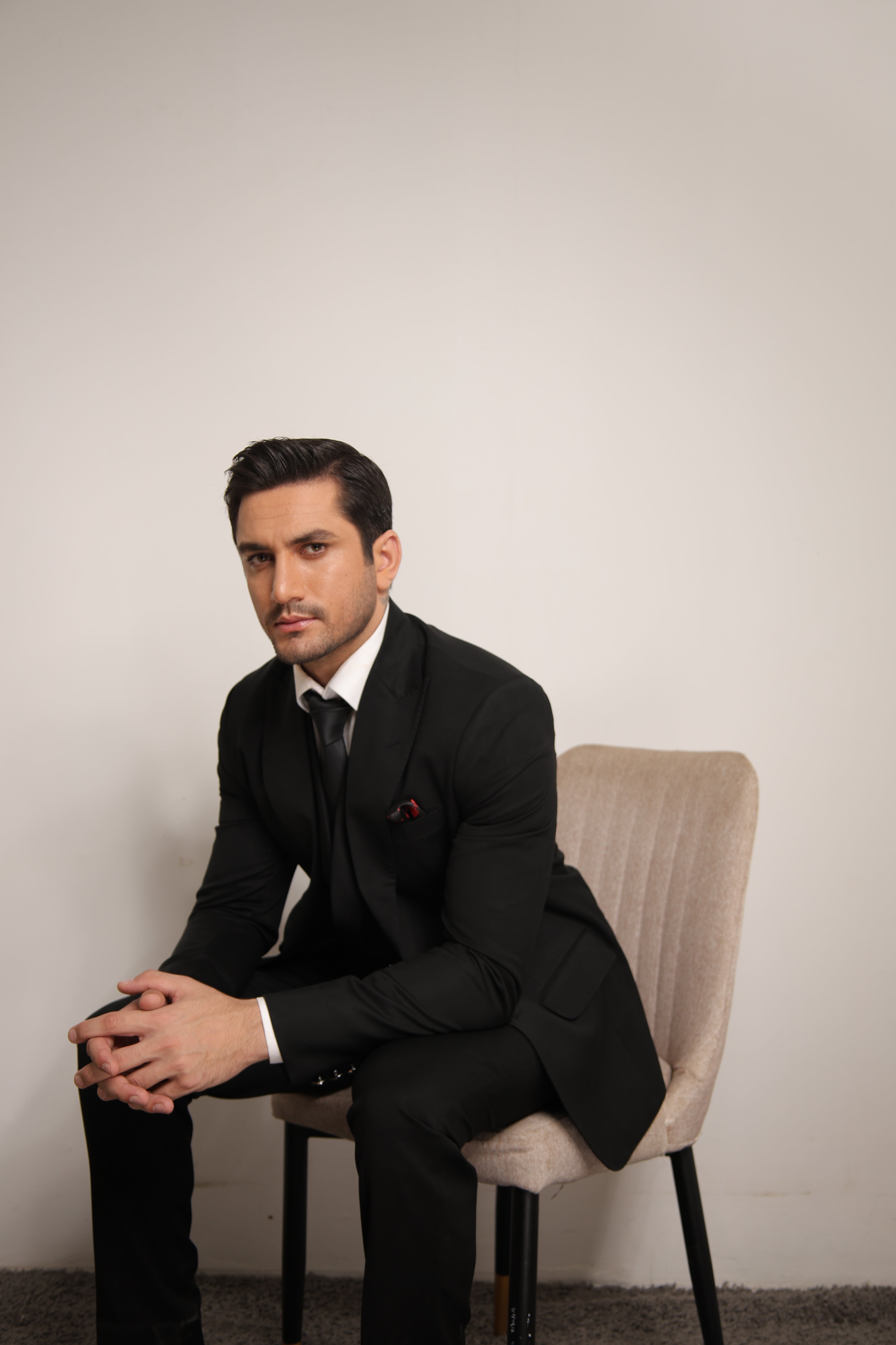 PREMIUM JET BLACK 3-PICES SUIT
