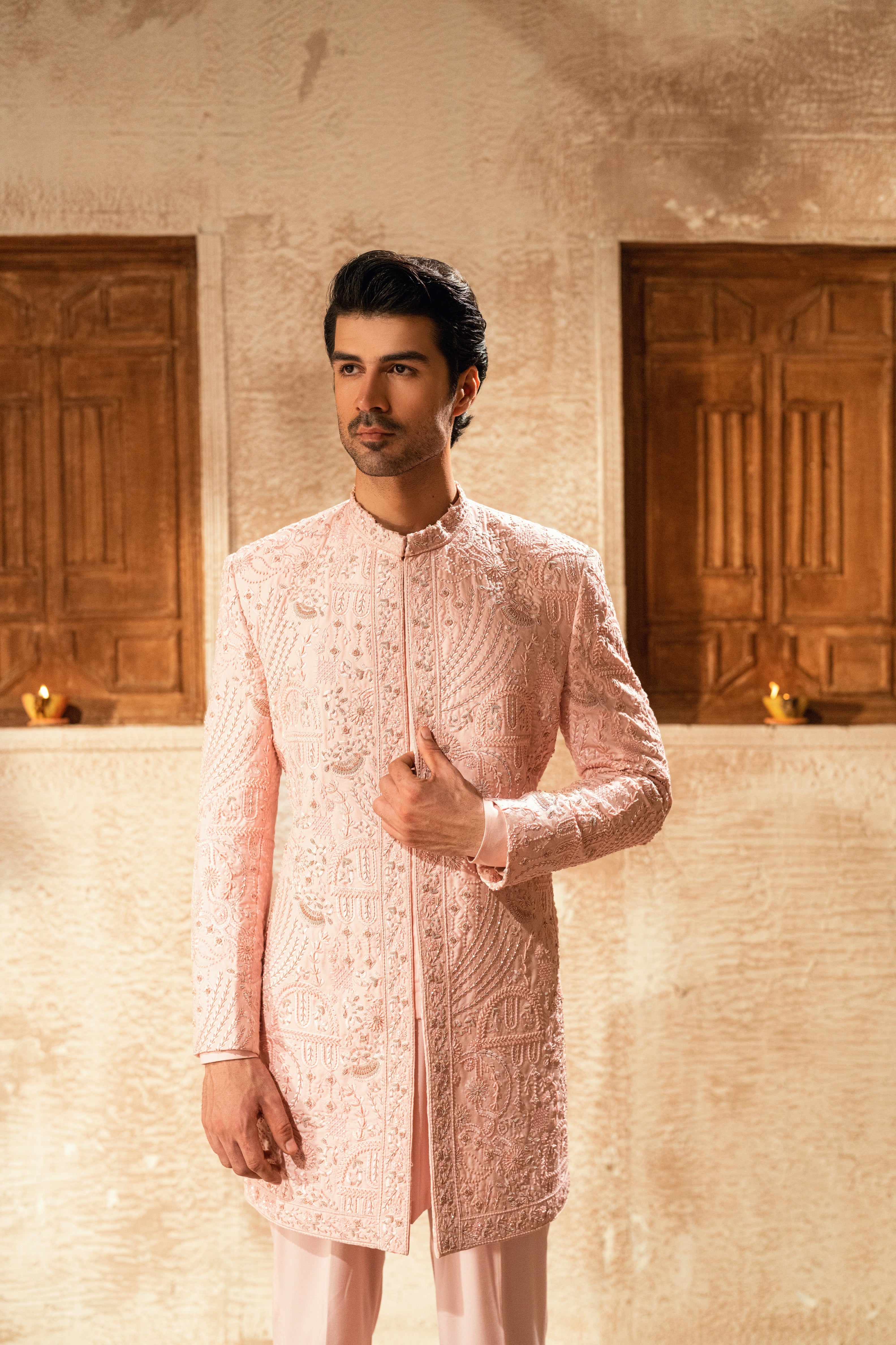 SOFT PINK HAND-EMBLESHMENT