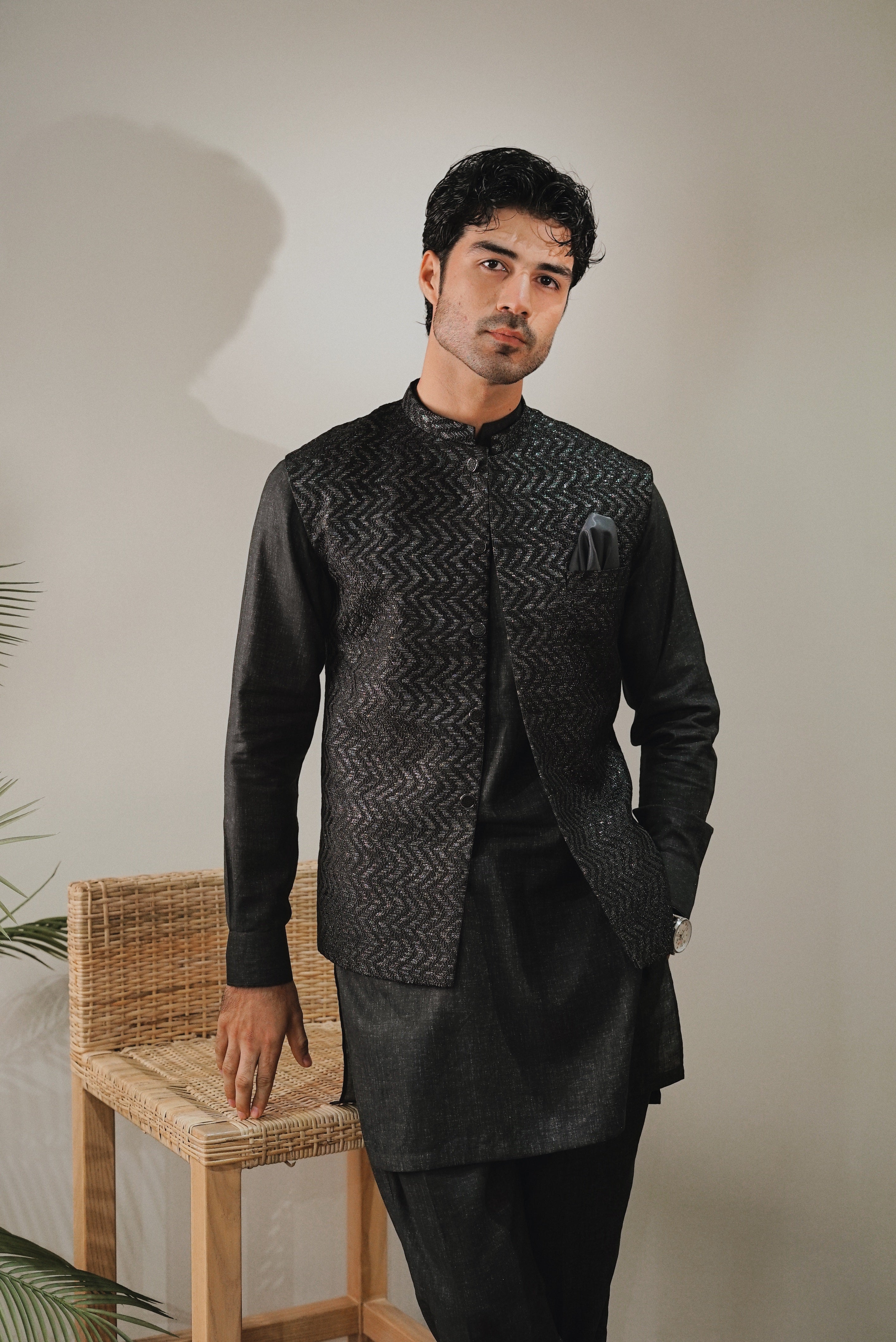CHARCOAL AND BLACK MIXTURE WASIT COAT