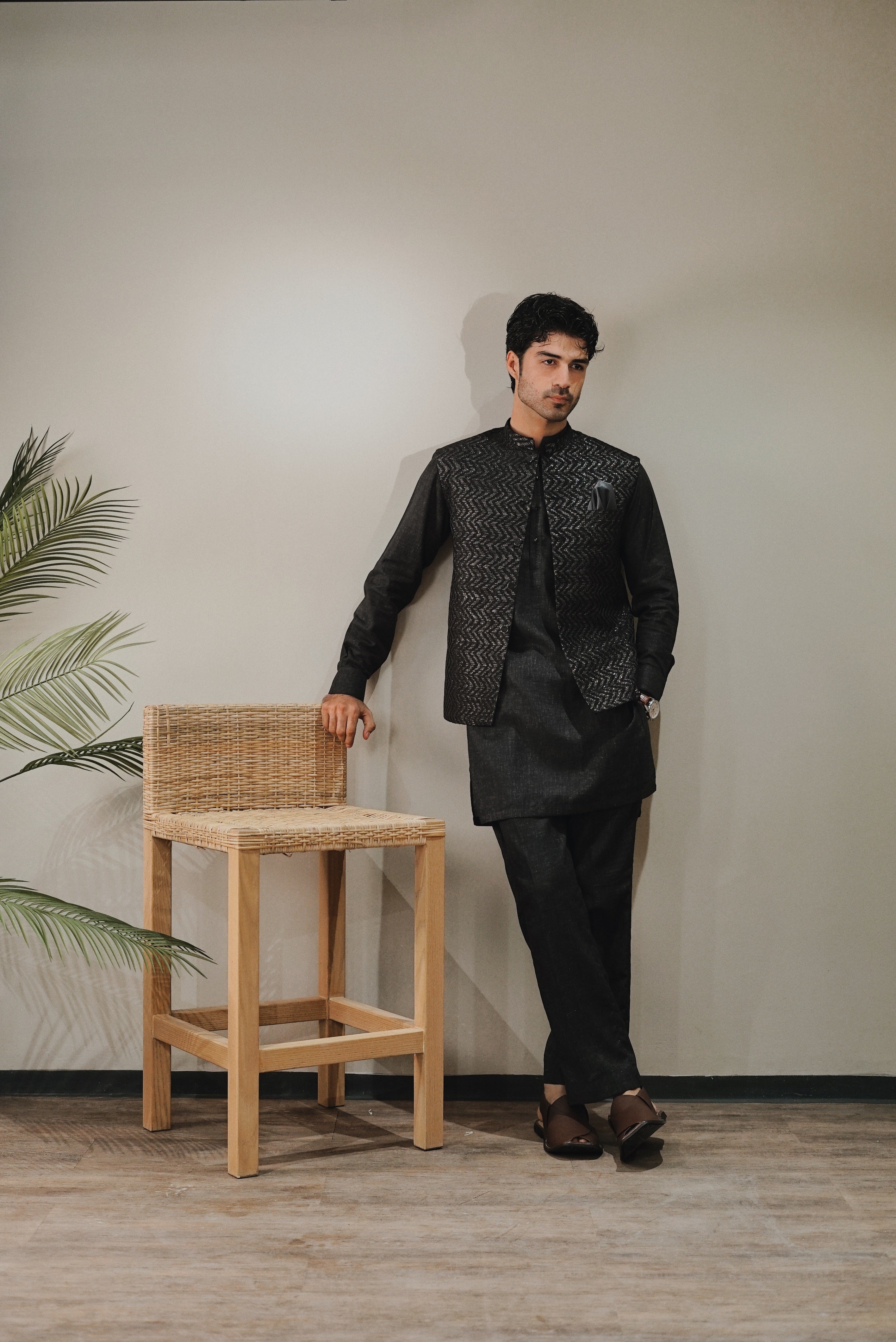 CHARCOAL AND BLACK MIXTURE WASIT COAT