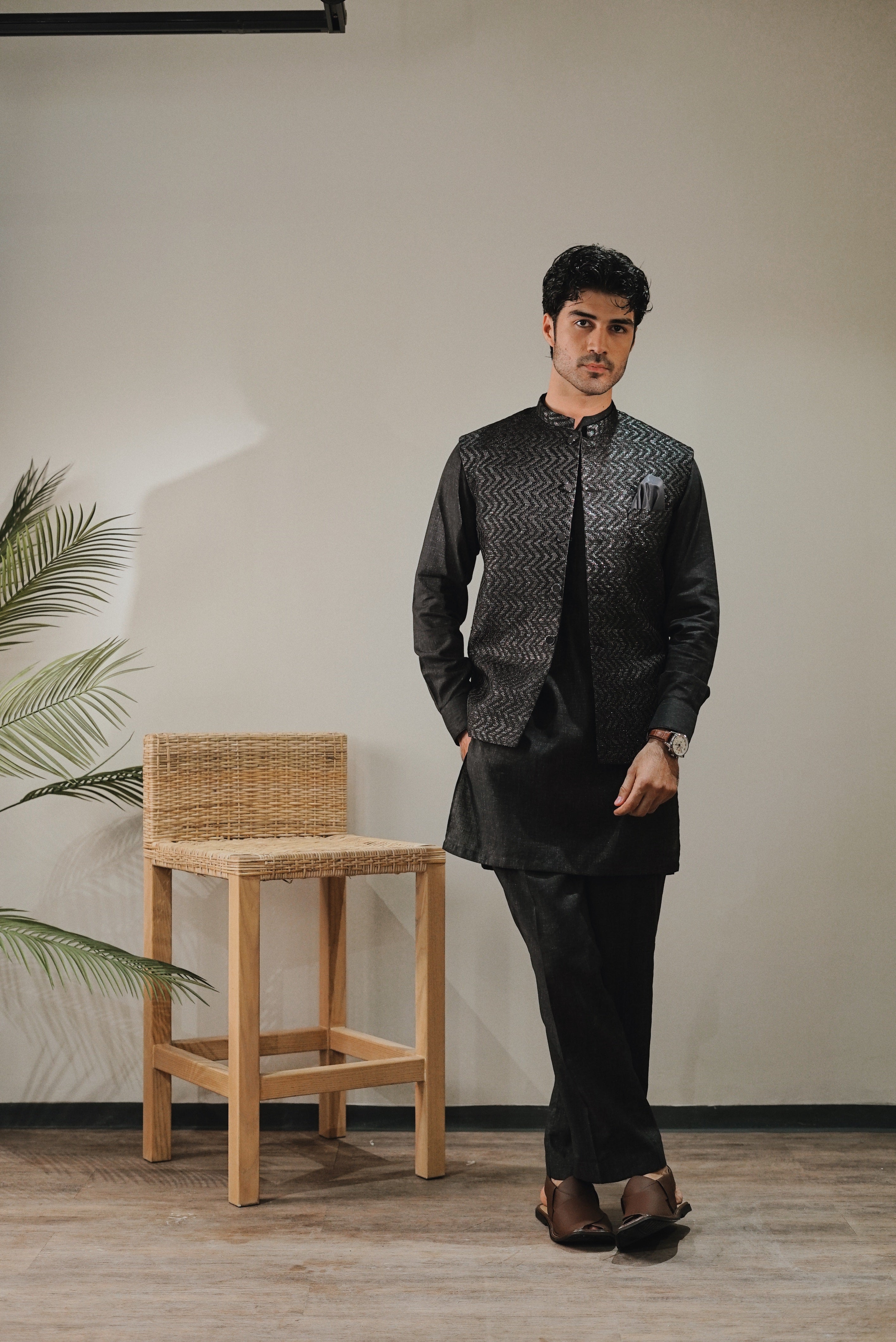 CHARCOAL AND BLACK MIXTURE WASIT COAT