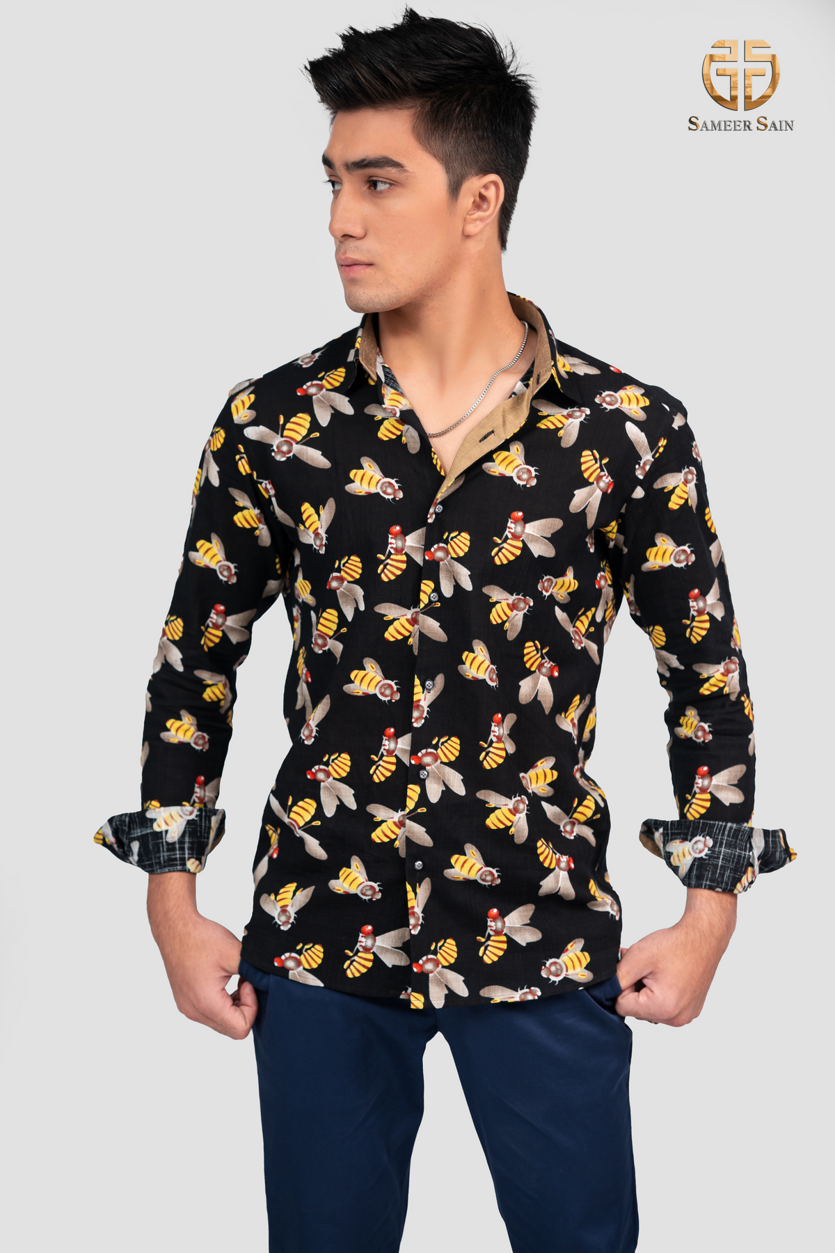 Honeybees black print shirt