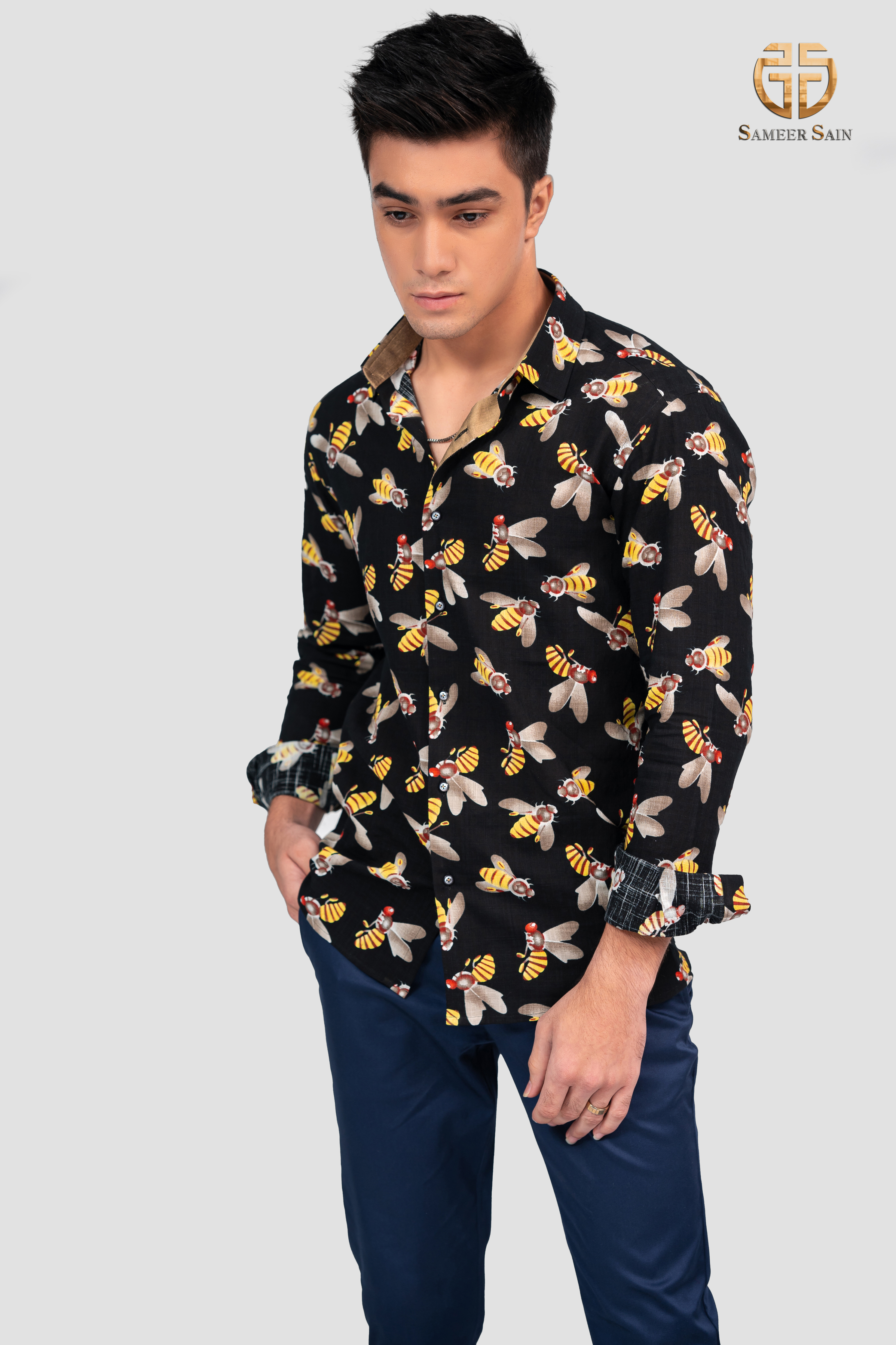 Honeybees black print shirt