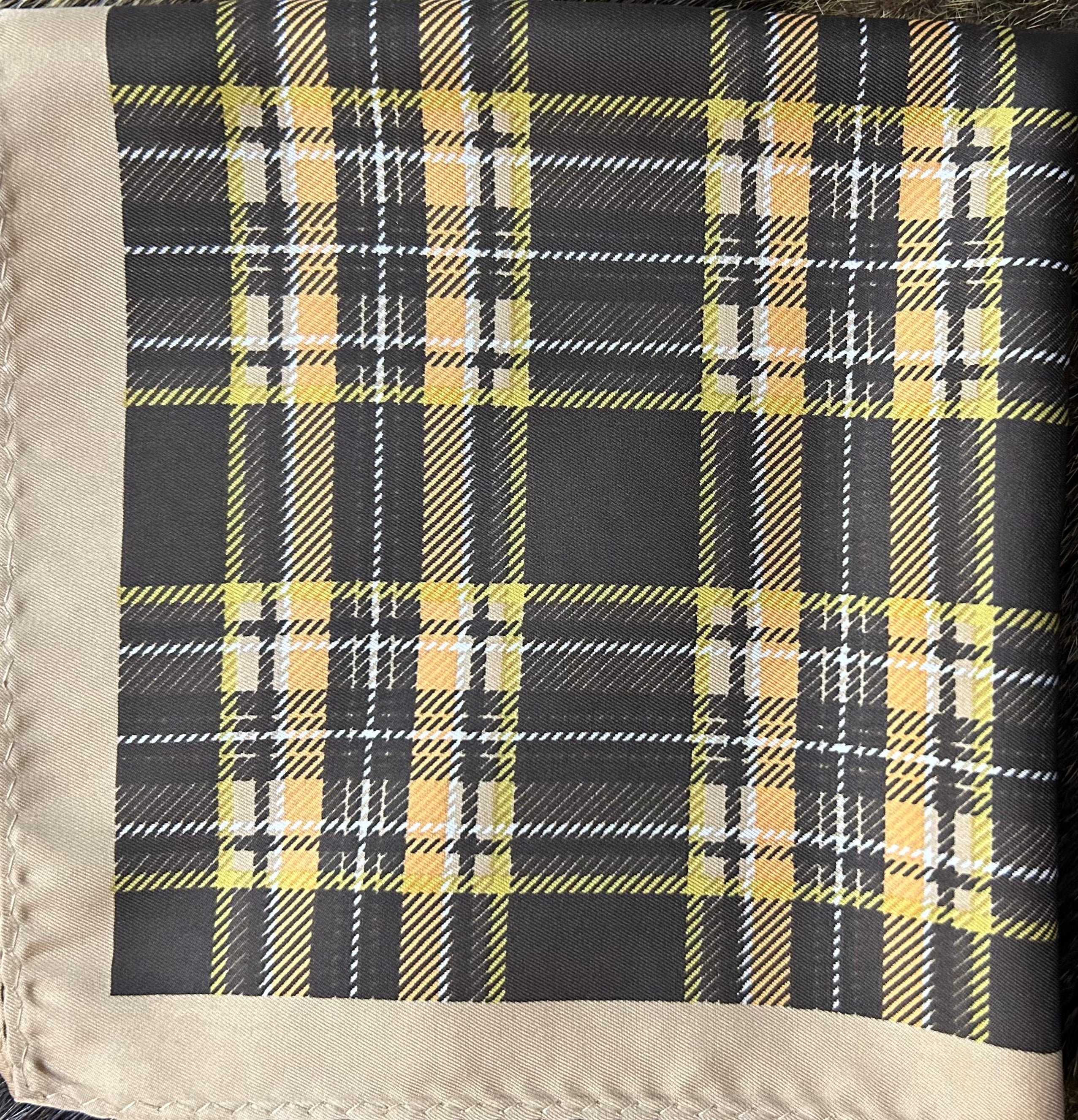 pocket square beige tones