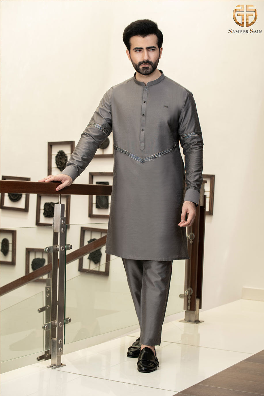 Grey Embroidered Belt Kurta And Trouser