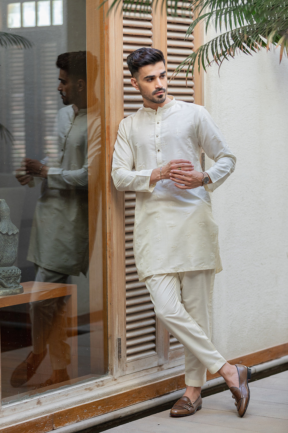 Cream Colour Boti Emboredry Kurta