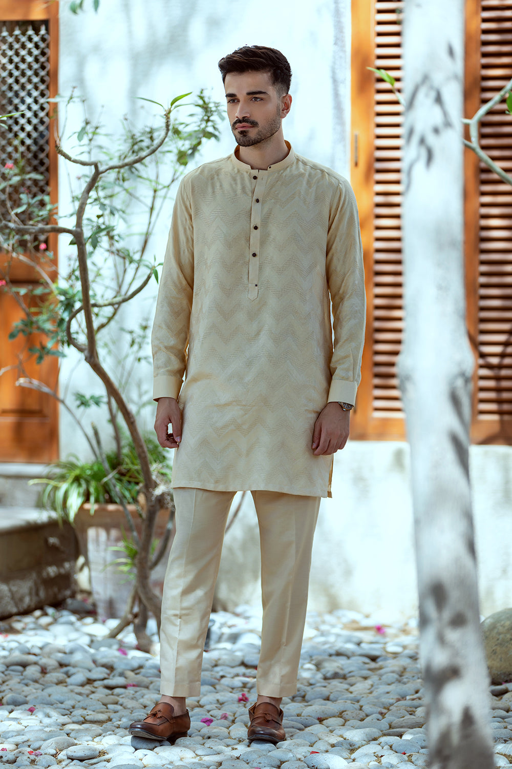 Badge Embossed Design Kurta