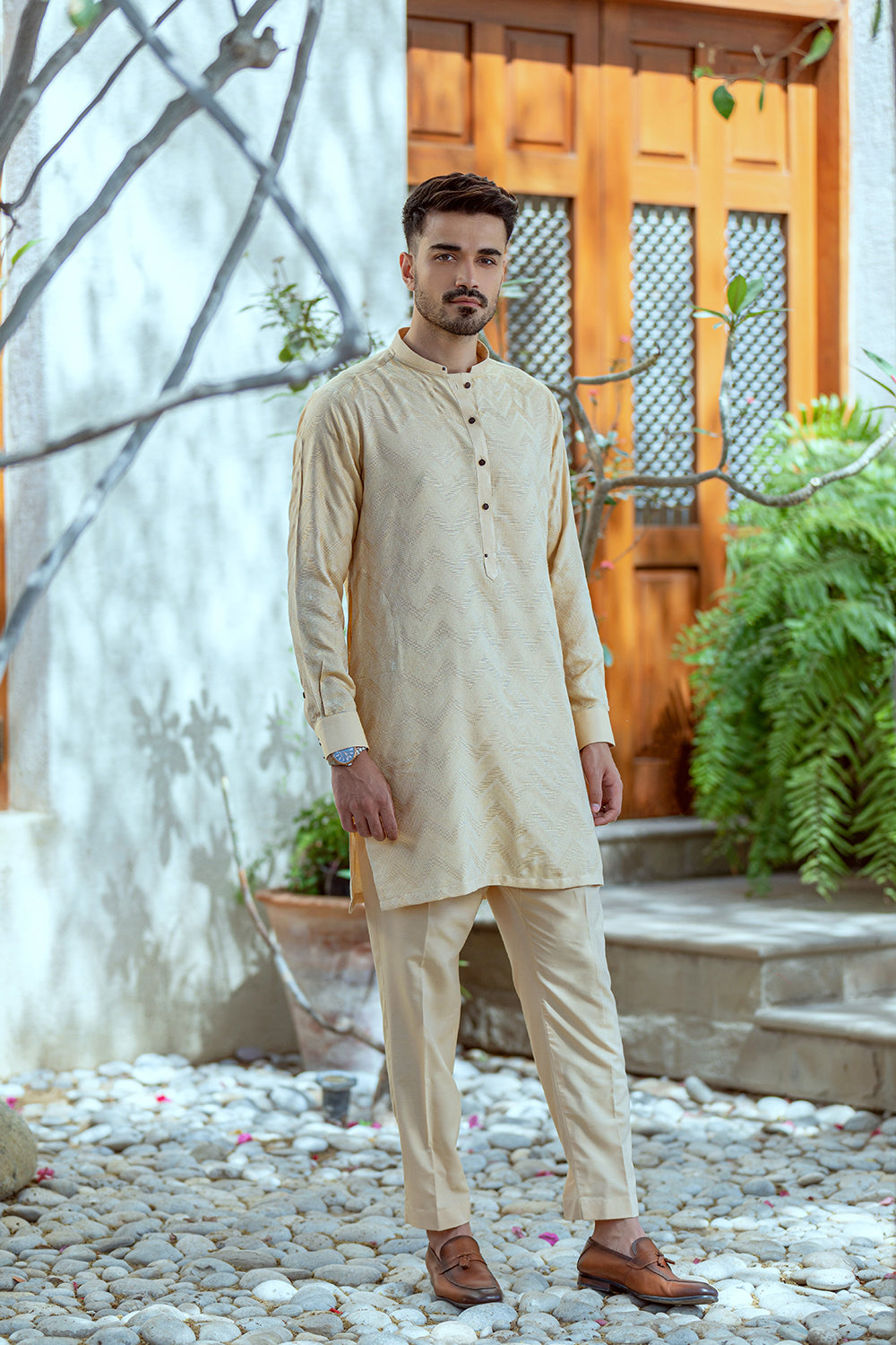 Badge Embossed Design Kurta