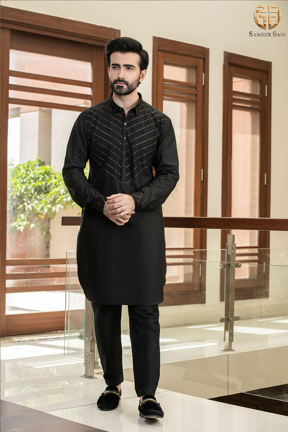 Black & Gold Stripes Kurta And Trouser