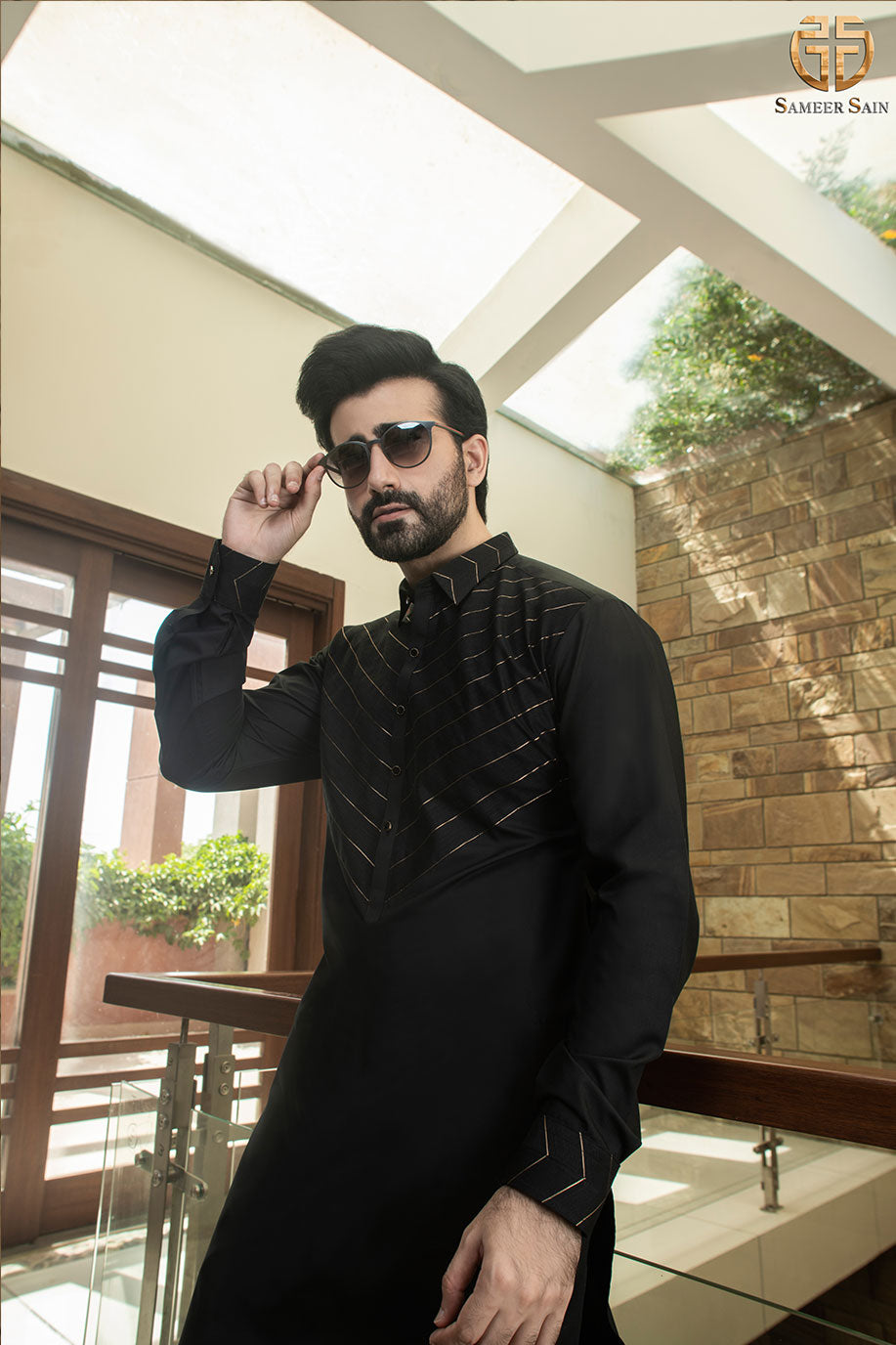 Black & Gold Stripes Kurta And Trouser